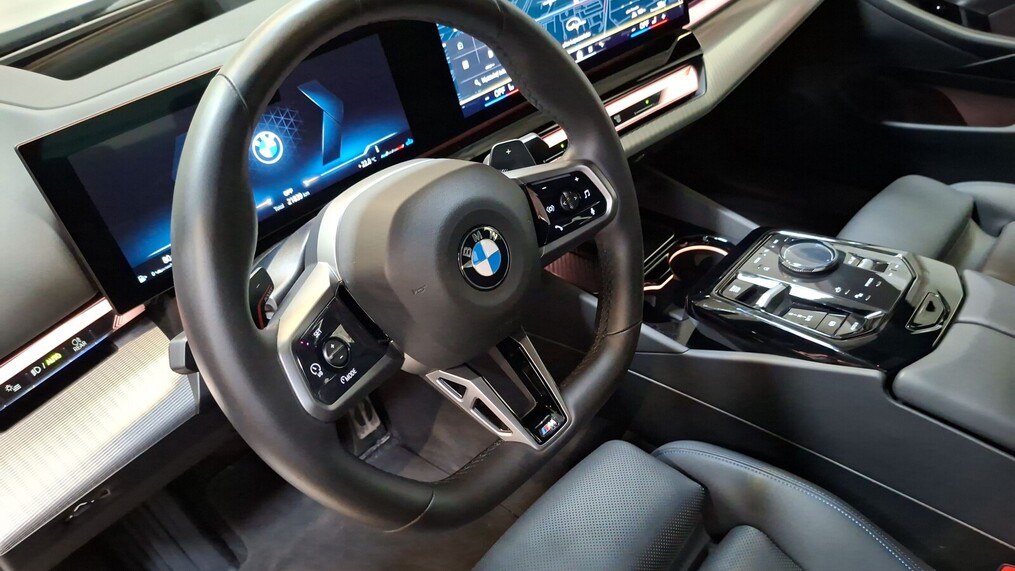 BMW Serii 5, 520