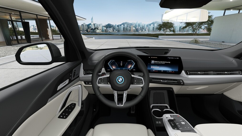 BMW iX1