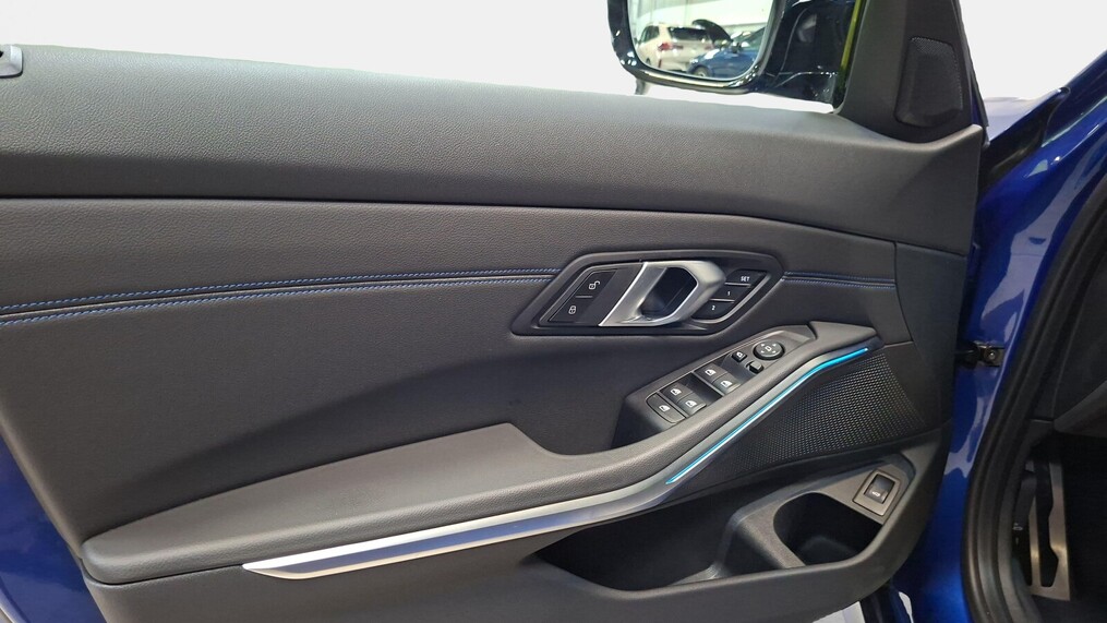 BMW Serii 3, 340