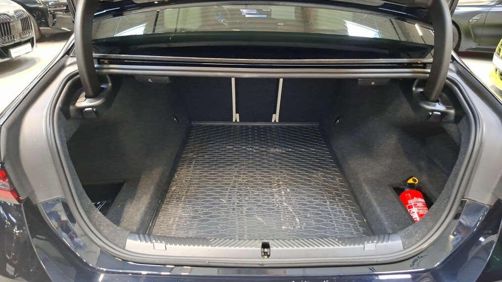 BMW Serii 5, 520