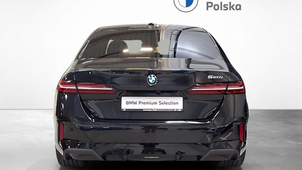 BMW Serii 5, 520