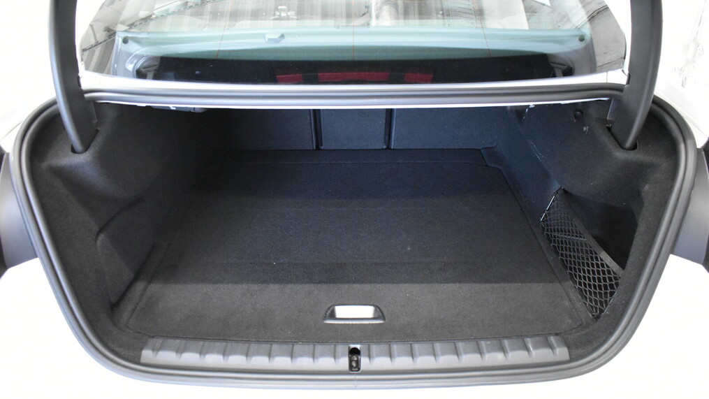 BMW Serii 2, 218