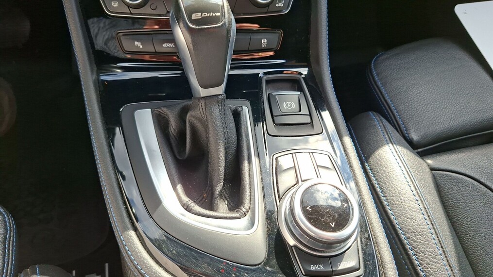 BMW Serii 2, 225