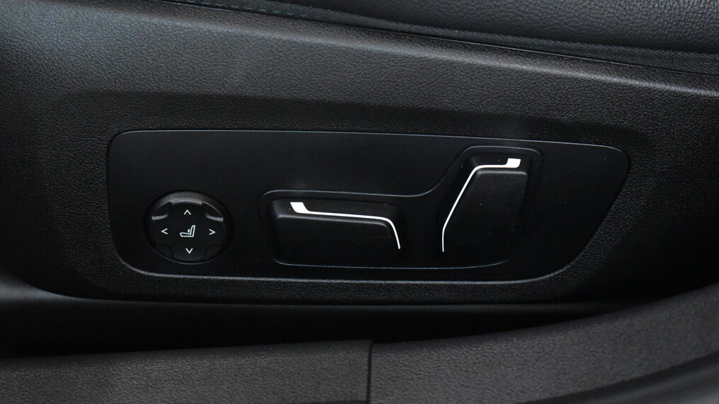 BMW Serii 3, 320