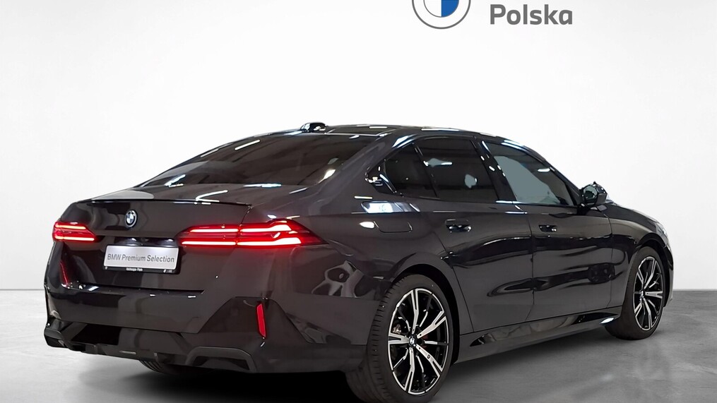 BMW Serii 5, 550