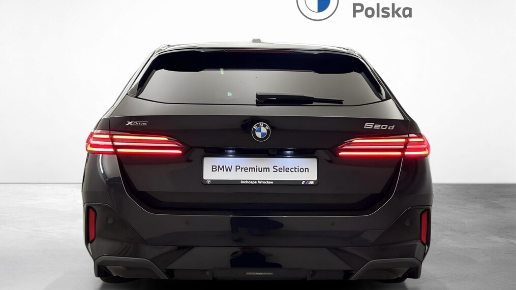 BMW Serii 5, 520