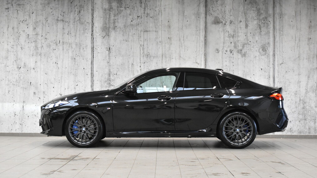 BMW Serii 2, 235