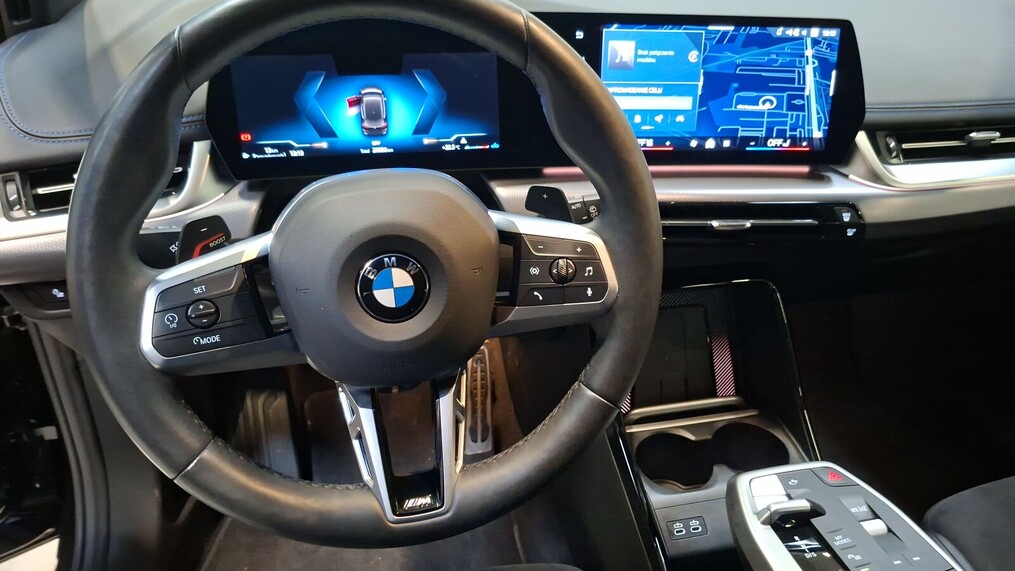 BMW Serii 2, 218
