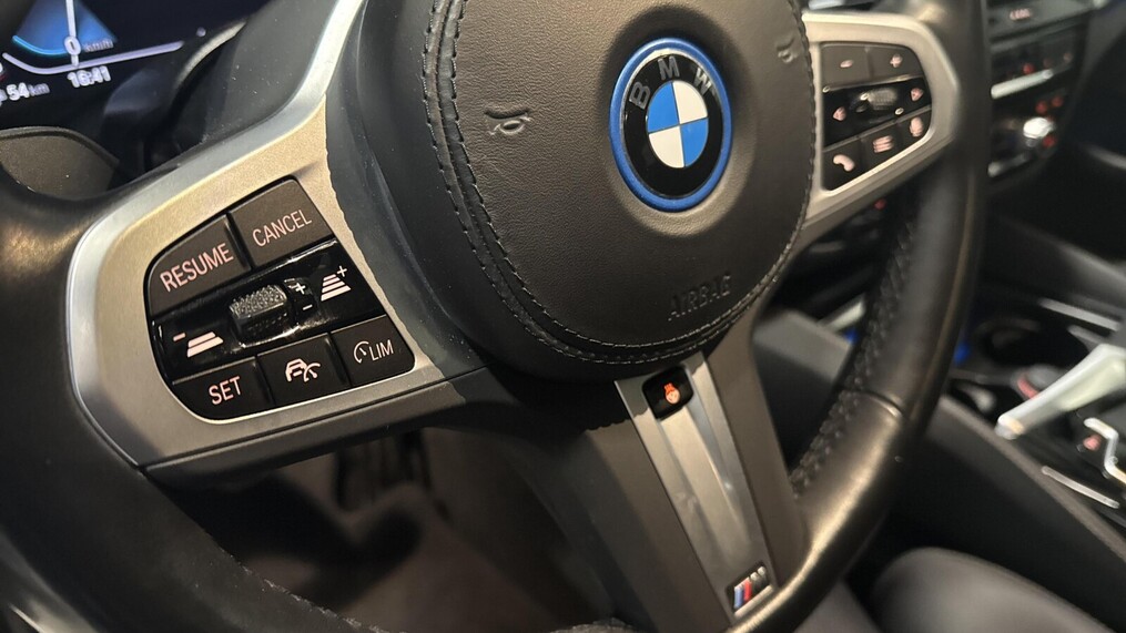 BMW Serii 5, 530