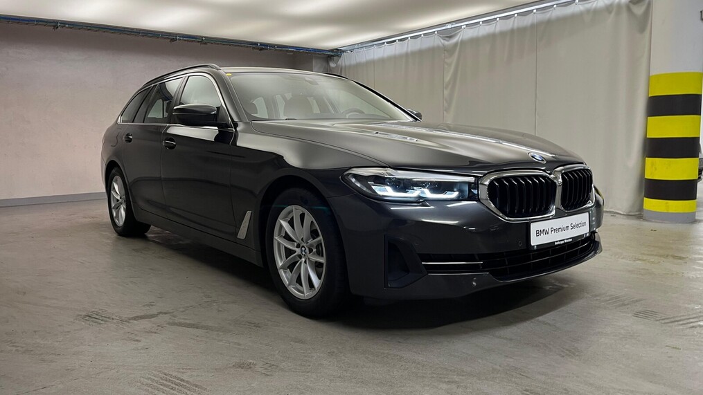 BMW Serii 5, 520