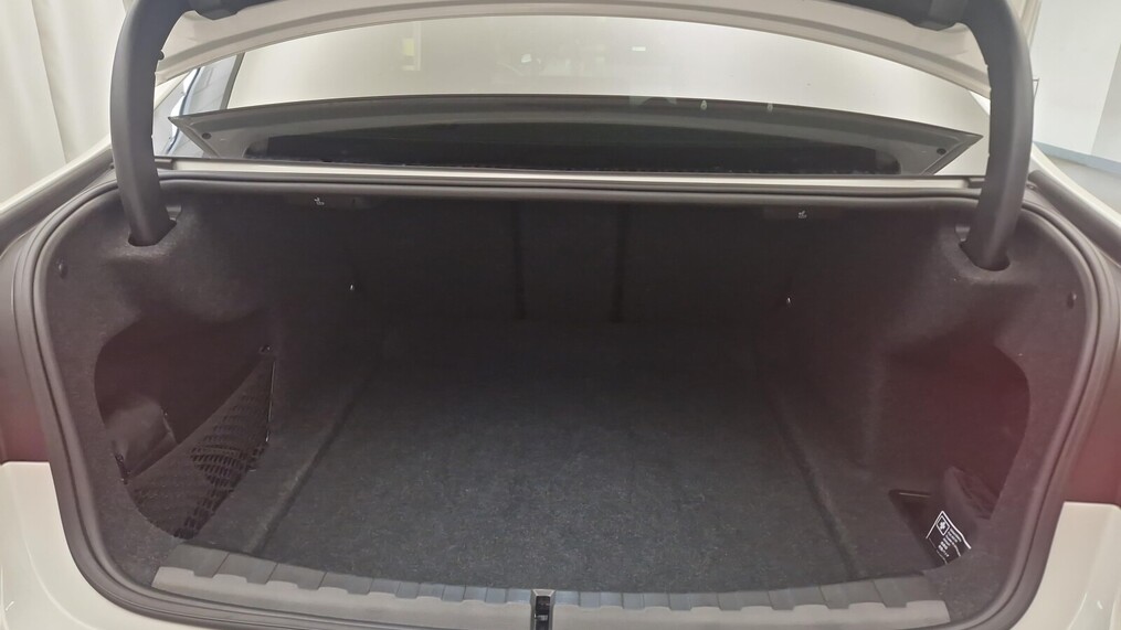 BMW Serii 3, 320