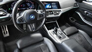 BMW Serii 3, 330
