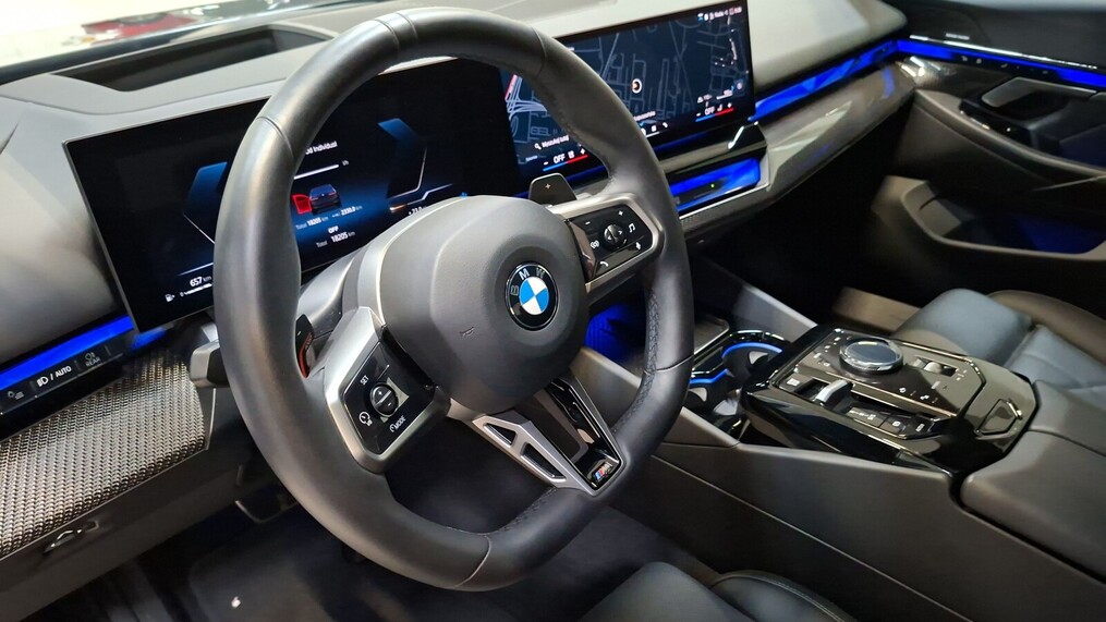 BMW Serii 5, 520