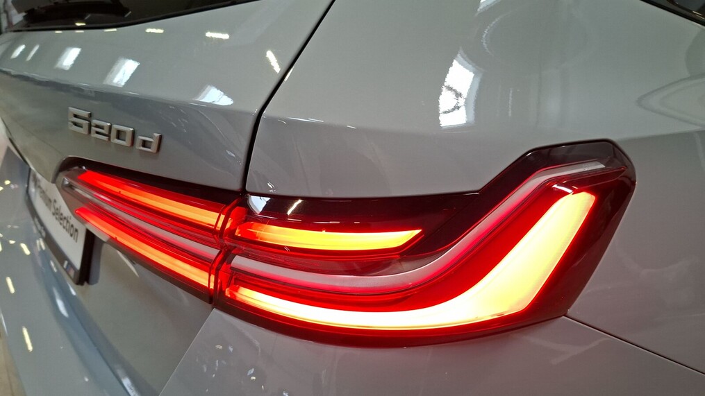 BMW Serii 5, 520