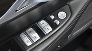 BMW Serii 7, 740