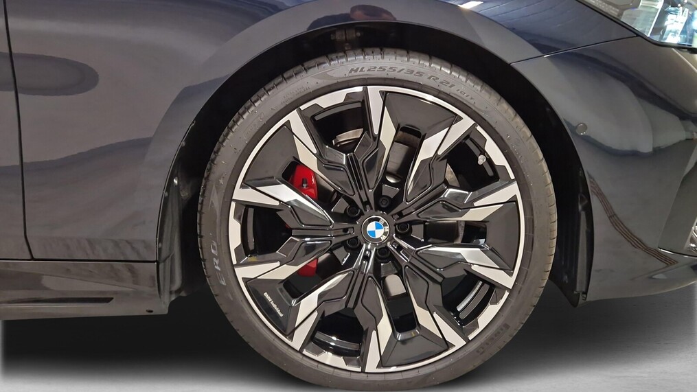 BMW Serii 5, 530