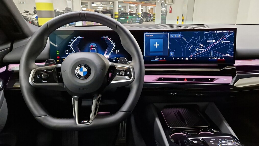 BMW Serii 5, 520