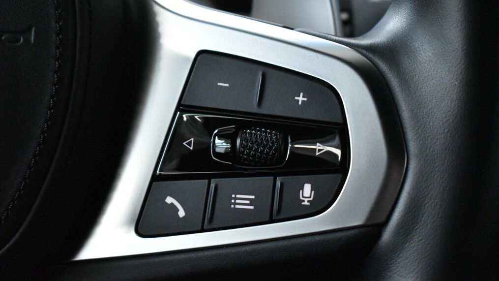 BMW Serii 3, 320