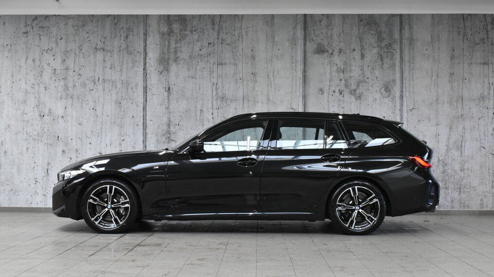 BMW Serii 3, 330