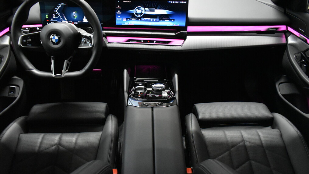 BMW Serii 5, 520
