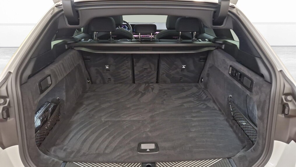 BMW Serii 5, 520