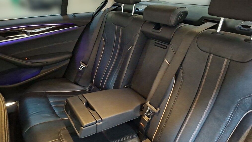 BMW Serii 5, 520