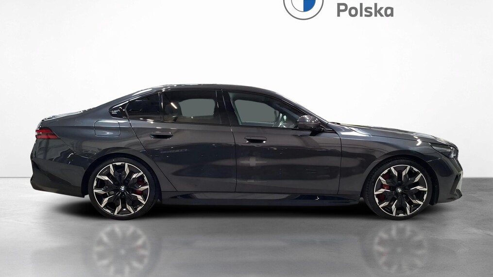 BMW Serii 5, 550