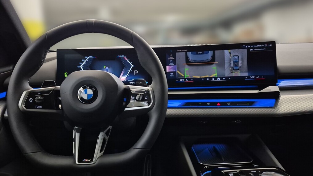 BMW Serii 5, 520