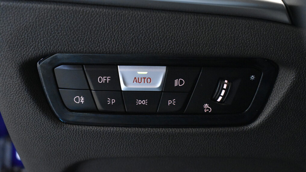 BMW Serii 3, 320