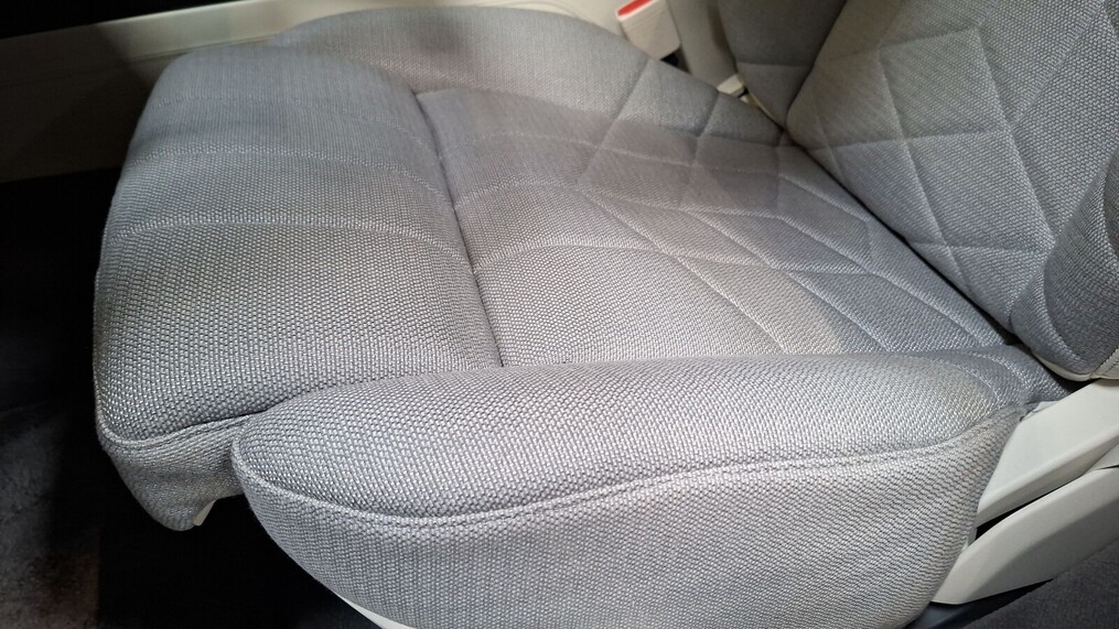 BMW Serii 7, 750