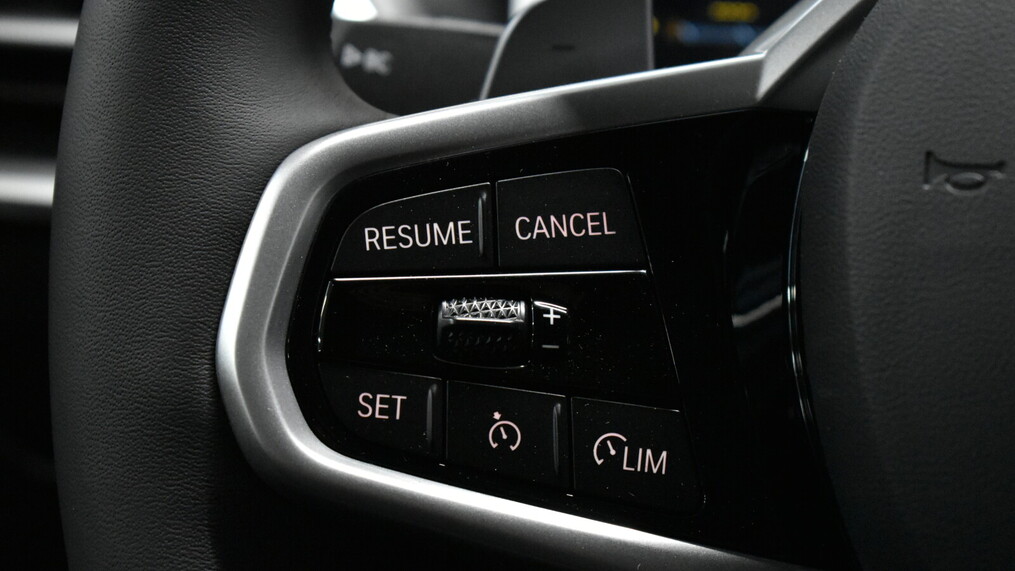 BMW Serii 3, 320
