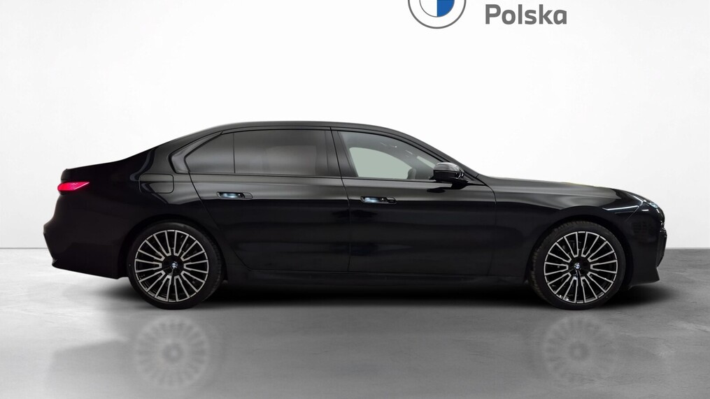 BMW Serii 7, 740