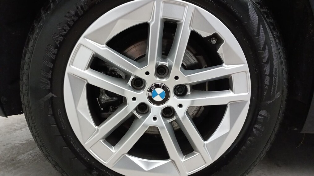 BMW Serii 2, 218