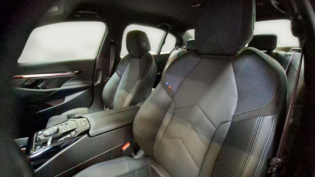 BMW Serii 5, 520