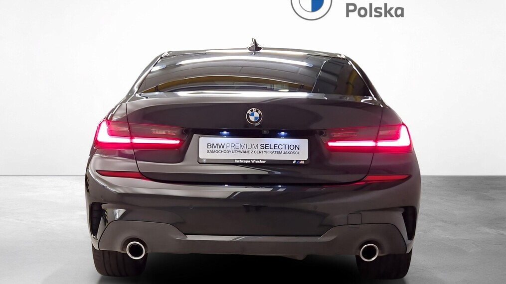BMW Serii 3, 320