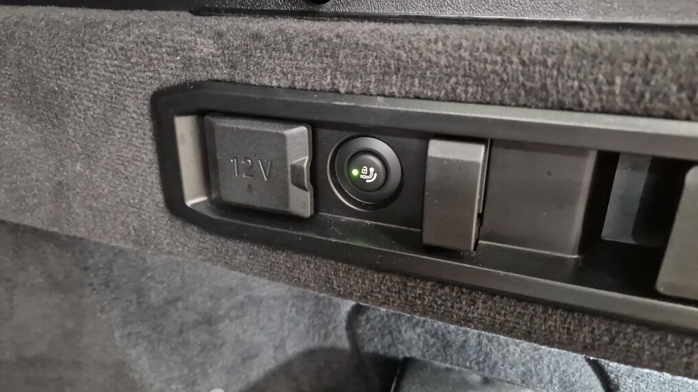 BMW Serii 5, 520