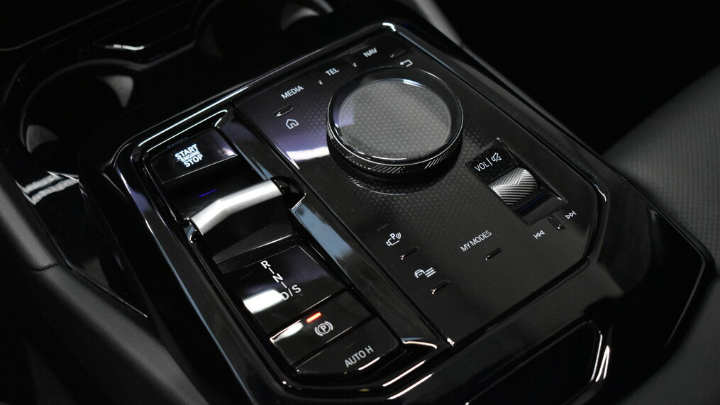 BMW Serii 5, 530