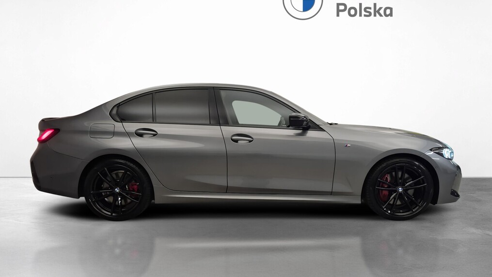 BMW Serii 3, 330