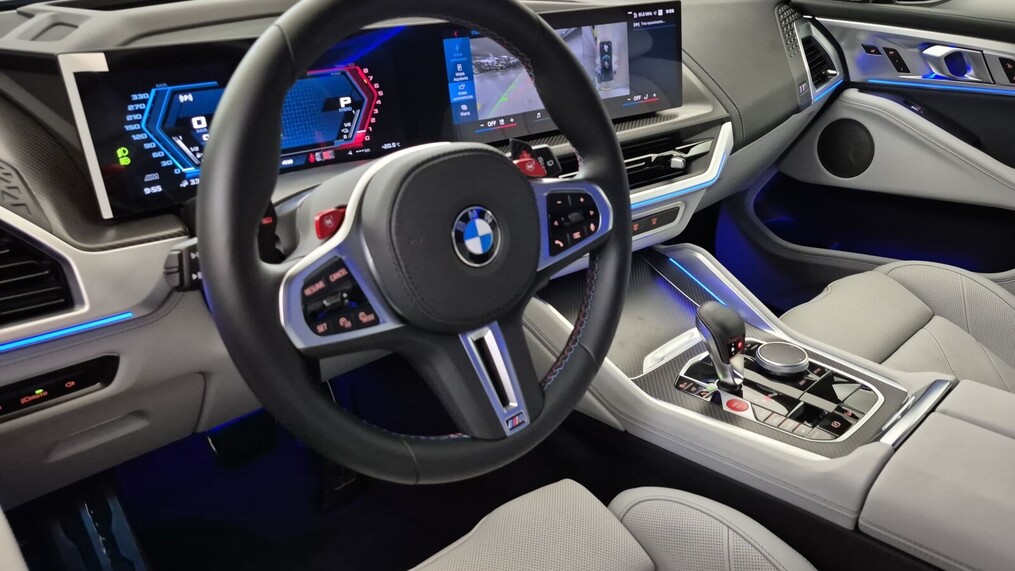 BMW XM