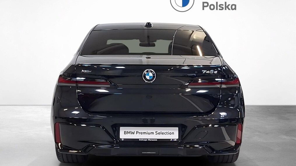 BMW Serii 7, 740