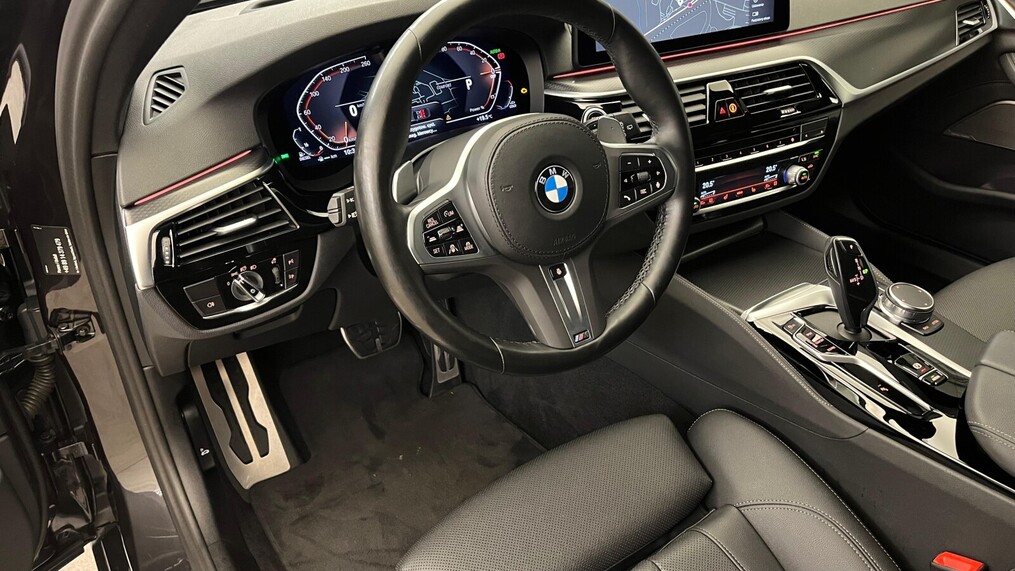 BMW Serii 5, 530