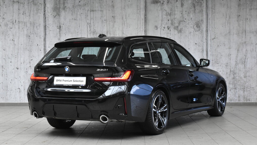 BMW Serii 3, 330