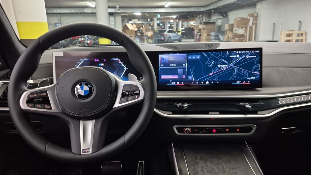 BMW X7