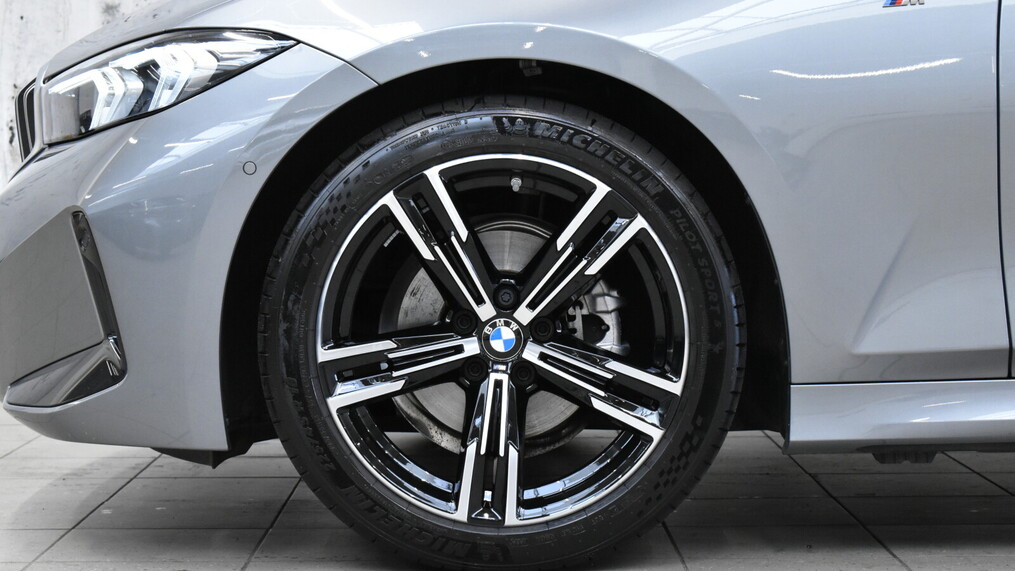 BMW Serii 3, 318
