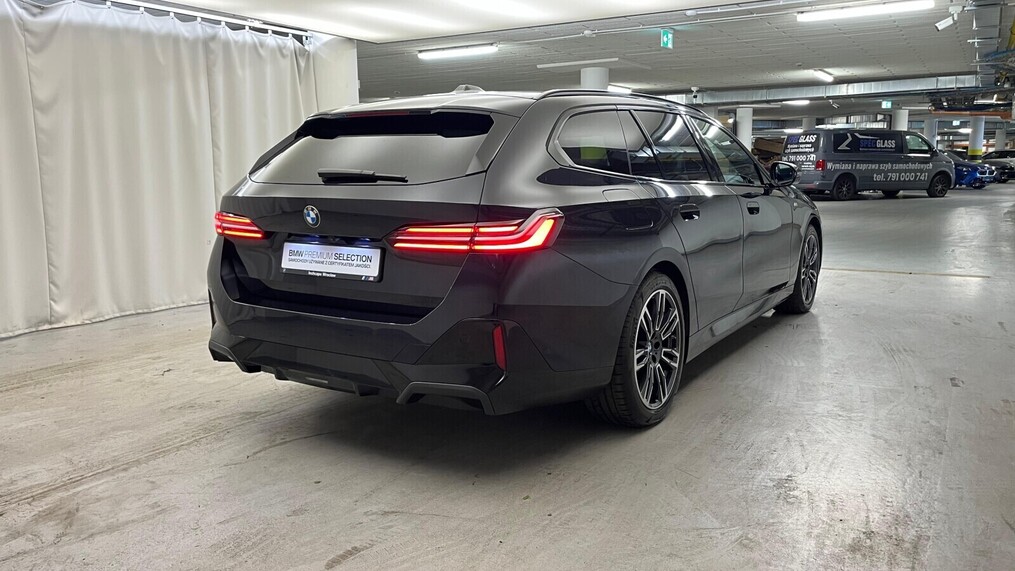 BMW Serii 5, 520
