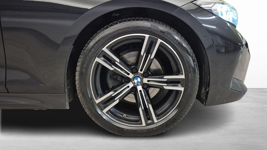 BMW Serii 3, 320