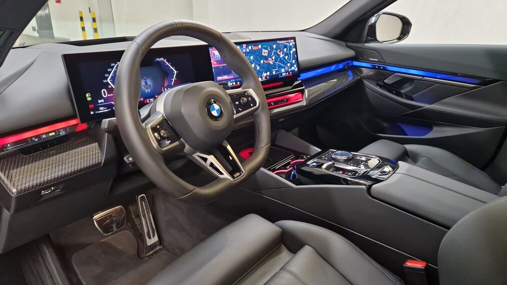 BMW Serii 5, 520