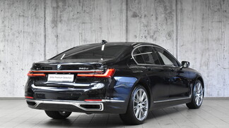 BMW Serii 7, 740