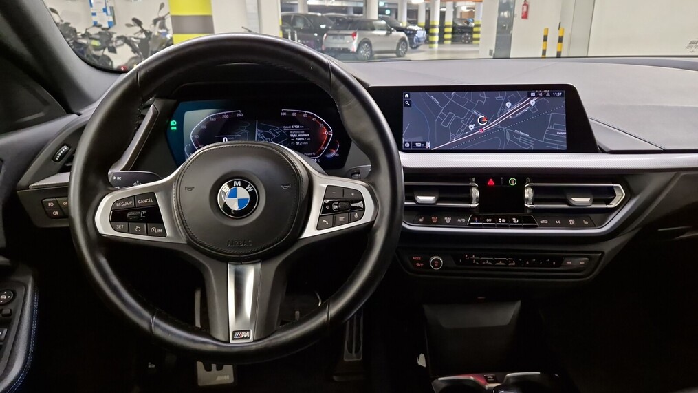 BMW Serii 2, 218