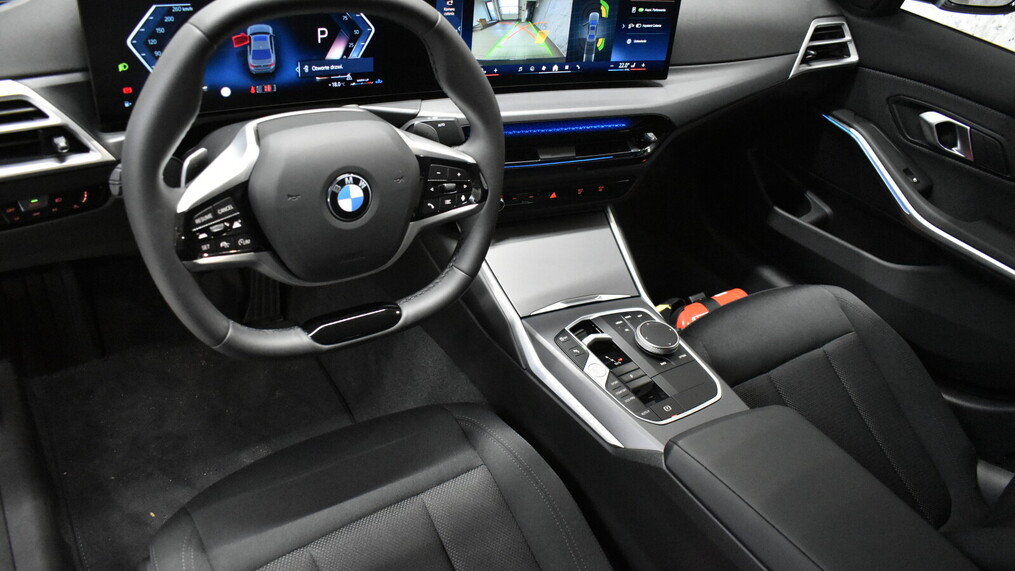 BMW Serii 3, 320